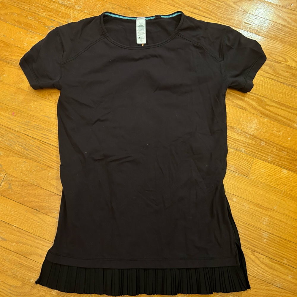 Ivivva Black Short Sleeve Top with Pleated Hem